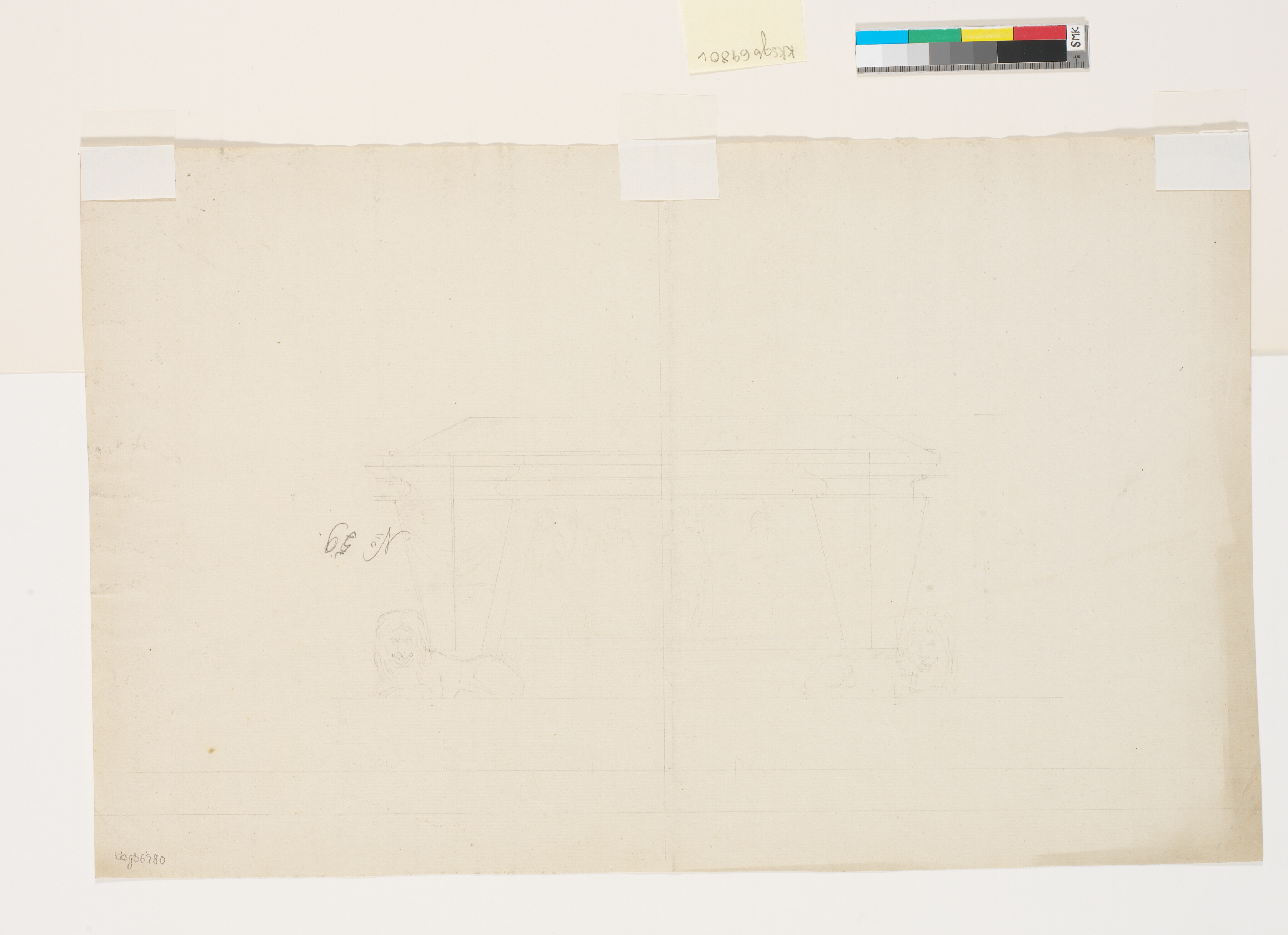 Skitse af sarkofag hvilende på to løver